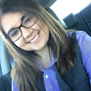 Meet your Posher, Alyson